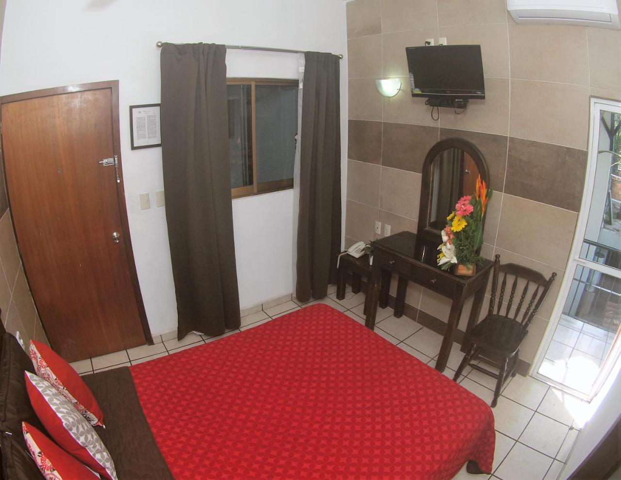 Hotel Hospedajes Del Rey Colima Zewnętrze zdjęcie