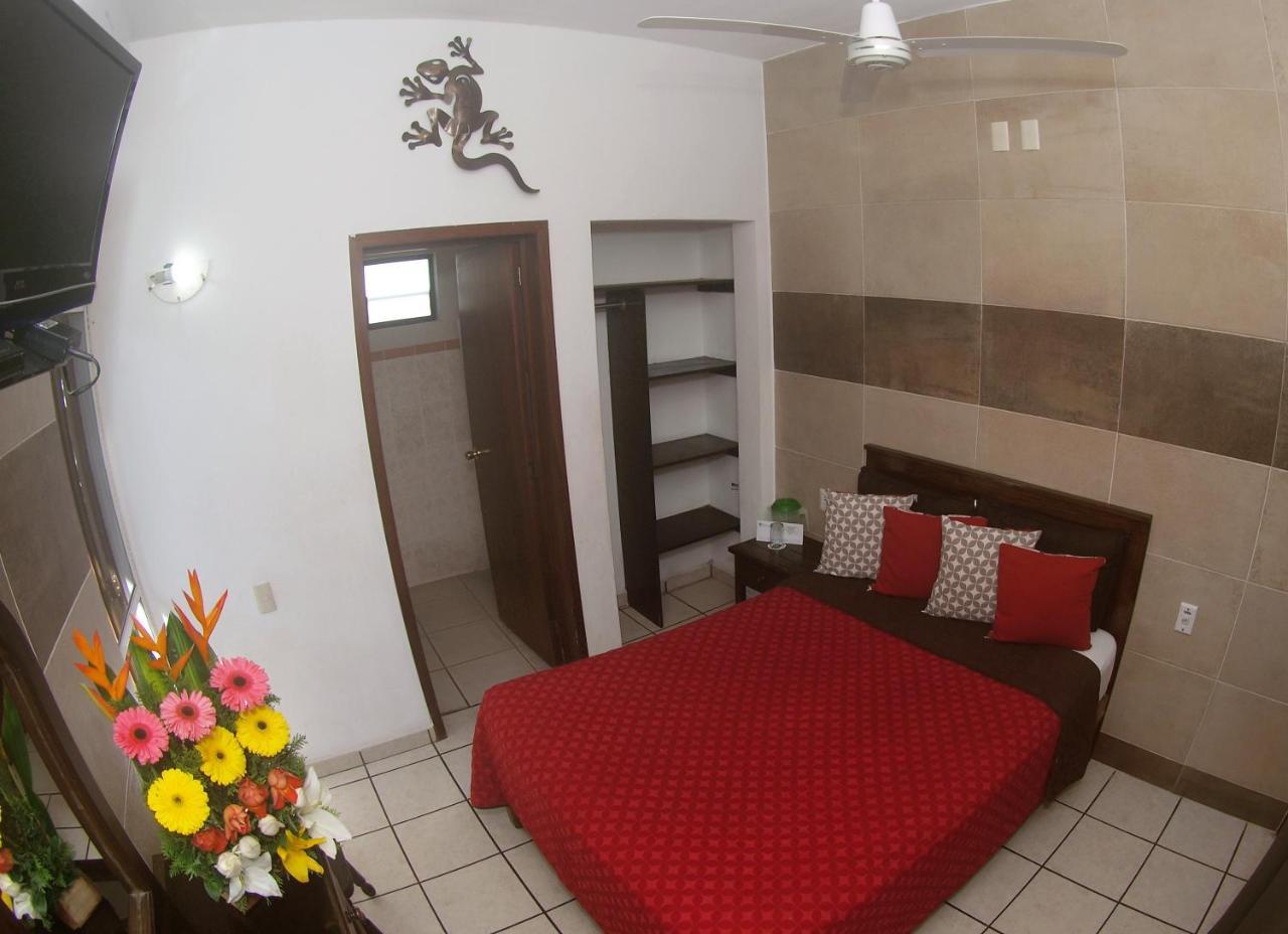 Hotel Hospedajes Del Rey Colima Zewnętrze zdjęcie