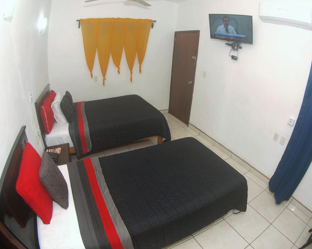 Hotel Hospedajes Del Rey Colima Zewnętrze zdjęcie